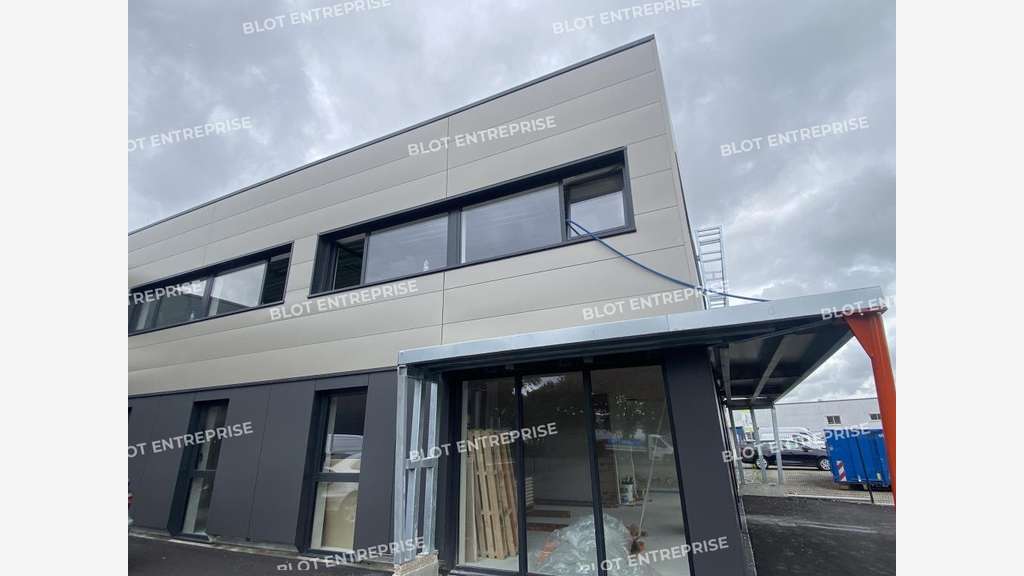 A louer bureaux 340m² empl stratégique à Gouesnou