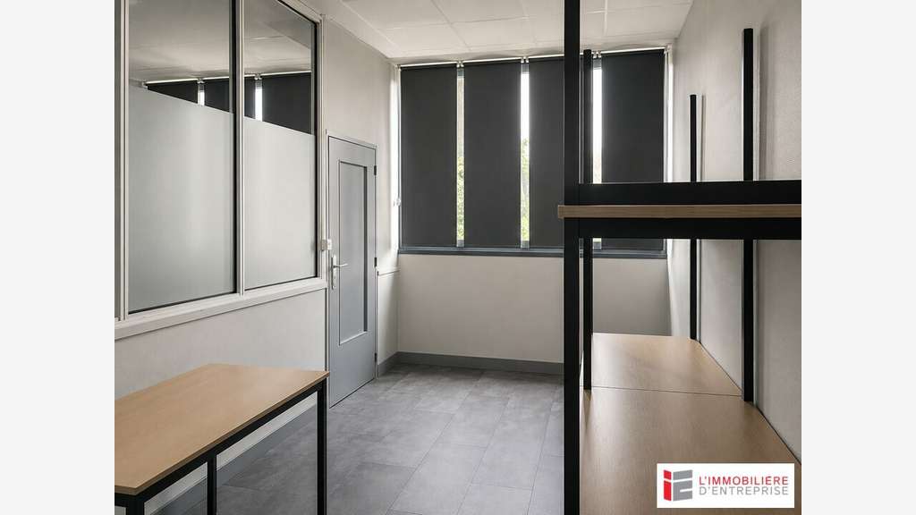 Bureaux 200m² R+1 à louer à Guingamp ZI de Grâces