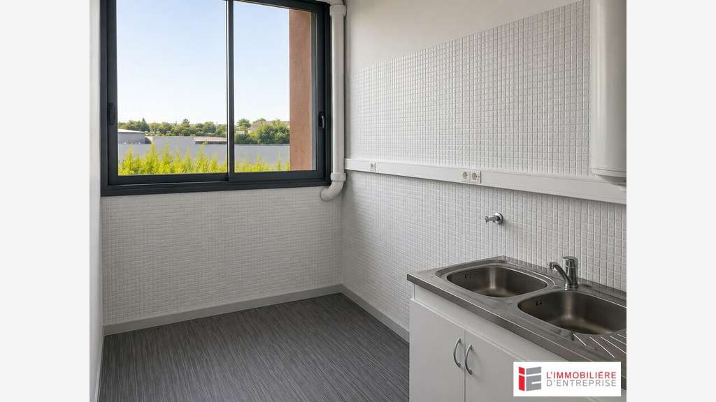 Bureaux 200m² R+1 à louer à Guingamp ZI de Grâces