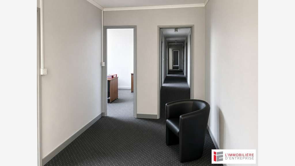 Bureaux 200m² R+1 à louer à Guingamp ZI de Grâces