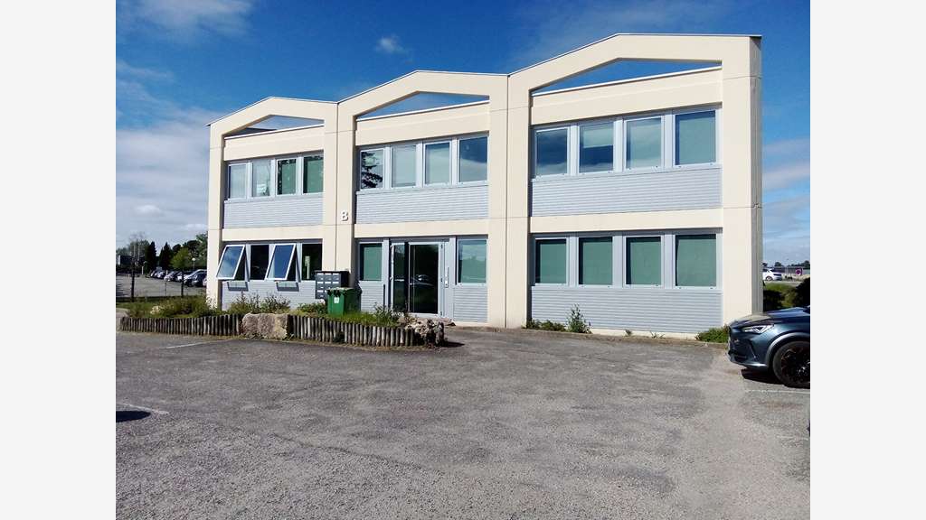 Bureau 27m² R+1 à louer à Gradignan A63