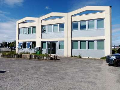 Bureau 27m² R+1 à louer à Gradignan A63