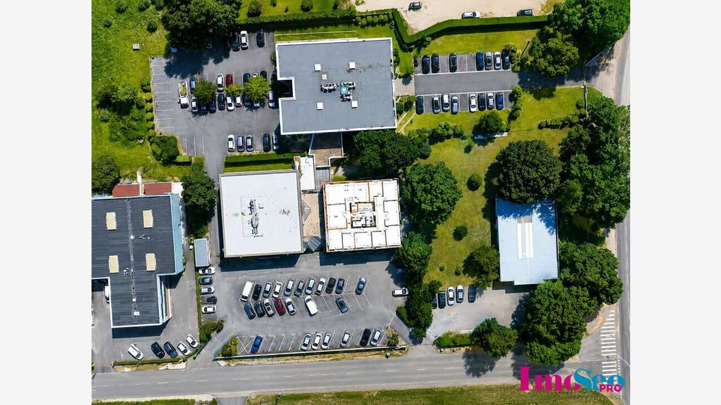 Bureaux 106m² R+1 à louer Gradignan sortie 26 A63