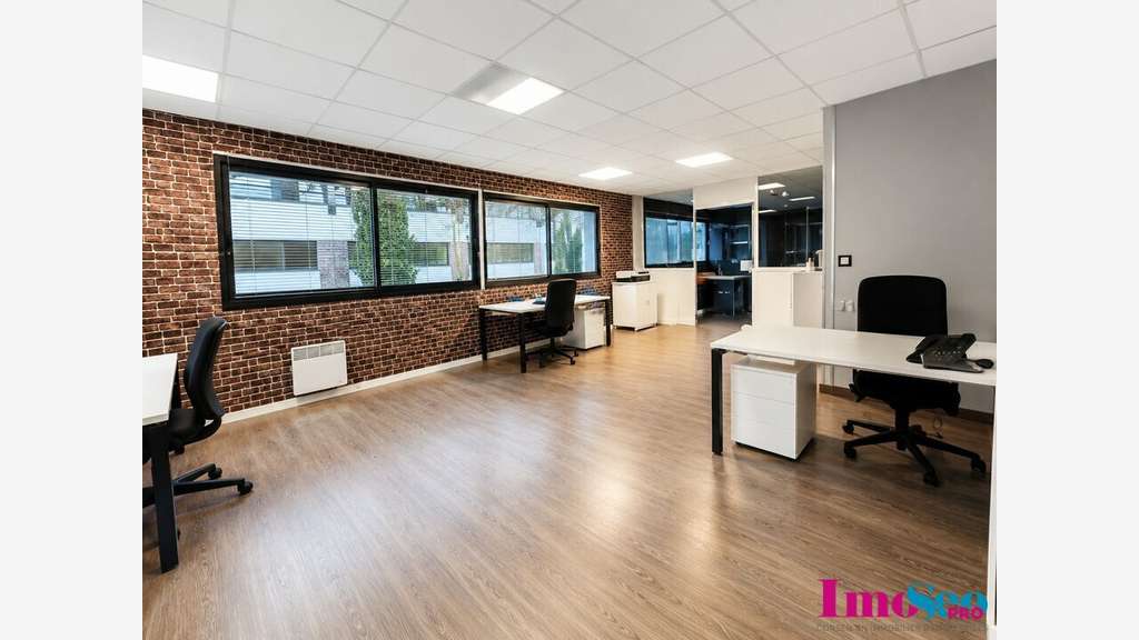 Bureaux 106m² R+1 à louer Gradignan sortie 26 A63