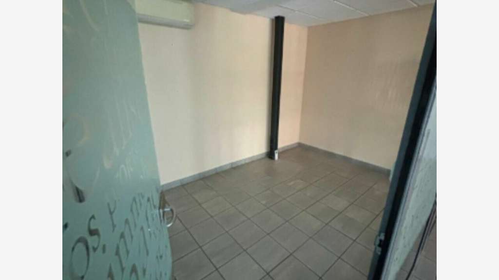 Bureaux 200m² clé en main à louer à Grand-Charmont