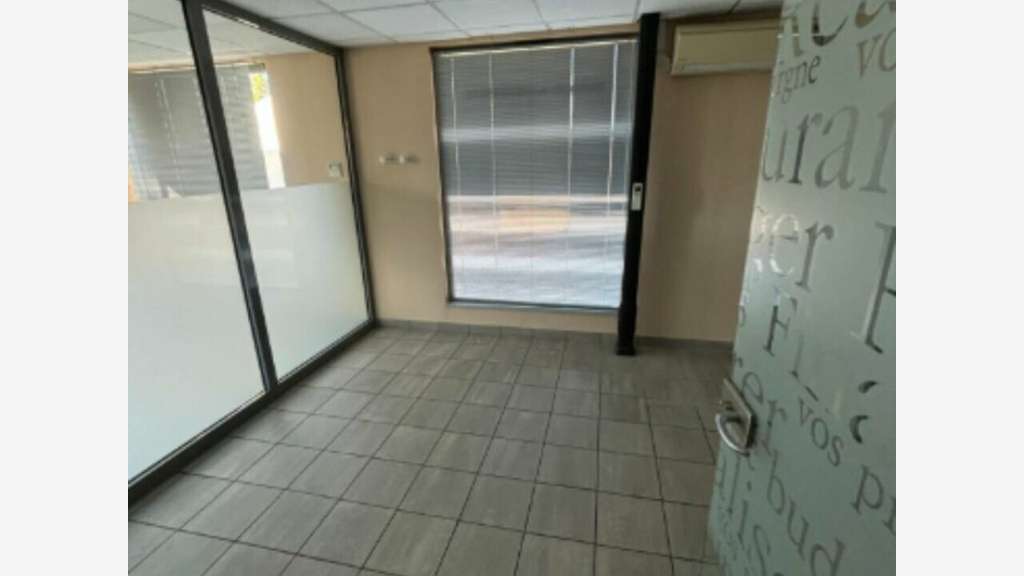 Bureaux 200m² clé en main à louer à Grand-Charmont