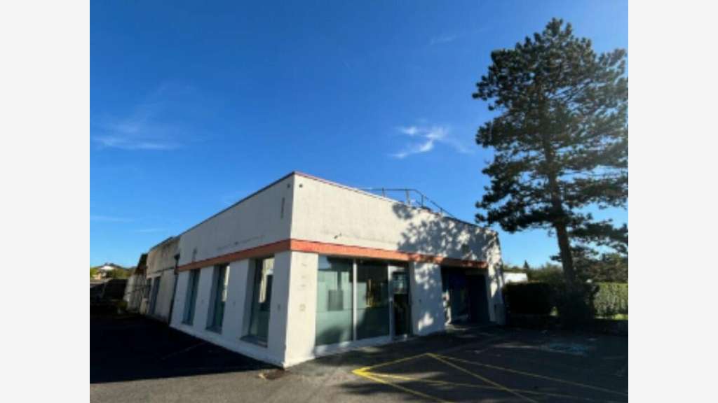 Bureaux 200m² clé en main à louer à Grand-Charmont