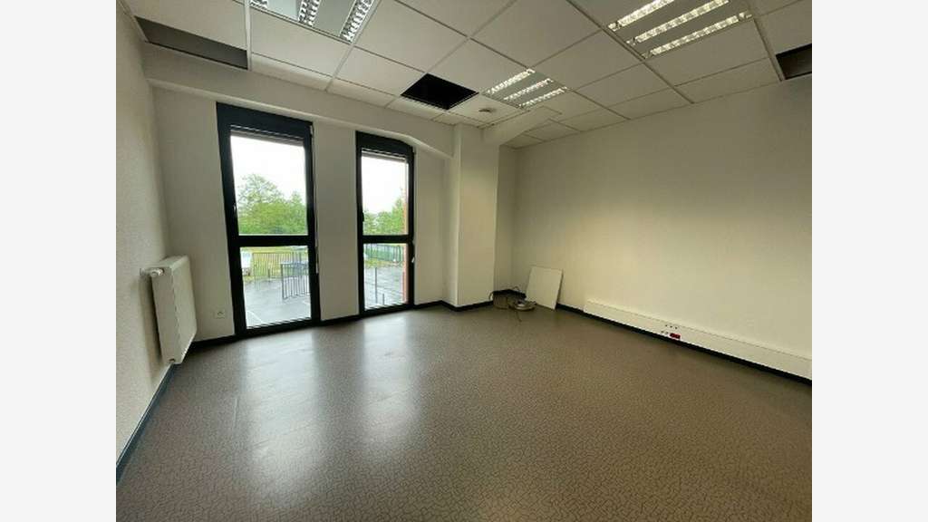 200 m² de bureaux à louer à Grandvillars (90600)