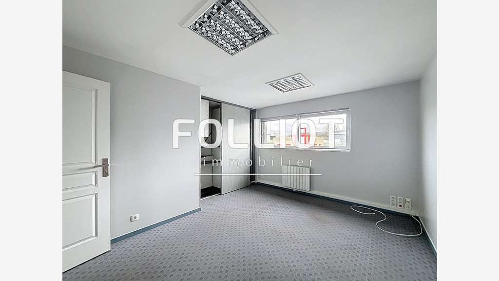 A louer bureaux de 15.90m² au 1er étage Granville