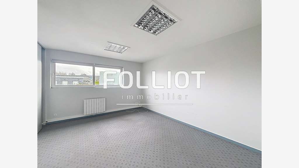 A louer bureaux de 15.90m² au 1er étage Granville