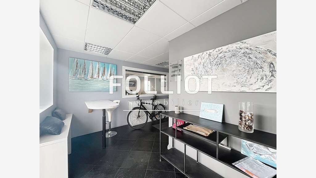 A louer bureaux de 15.90m² au 1er étage Granville