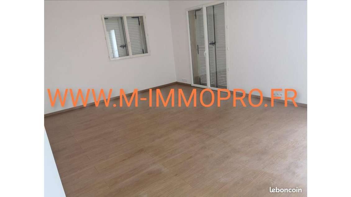 A louer bureaux 80m² R+1 Grasse Palais de Justice