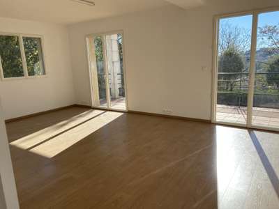 A louer local 82m² avec accès PMR à Grasse