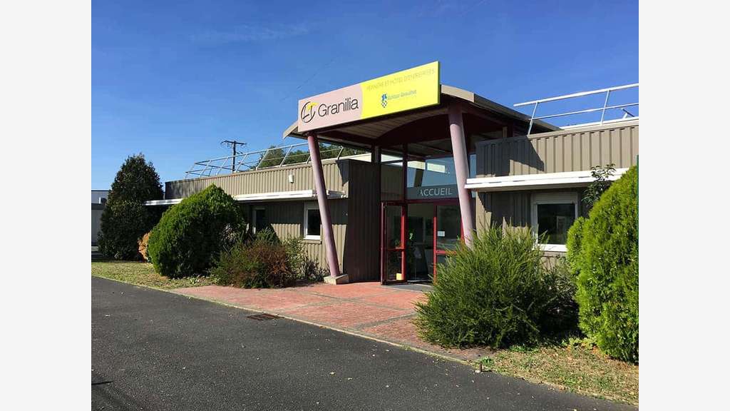 À louer- Bureaux et ateliers de 978m² en p