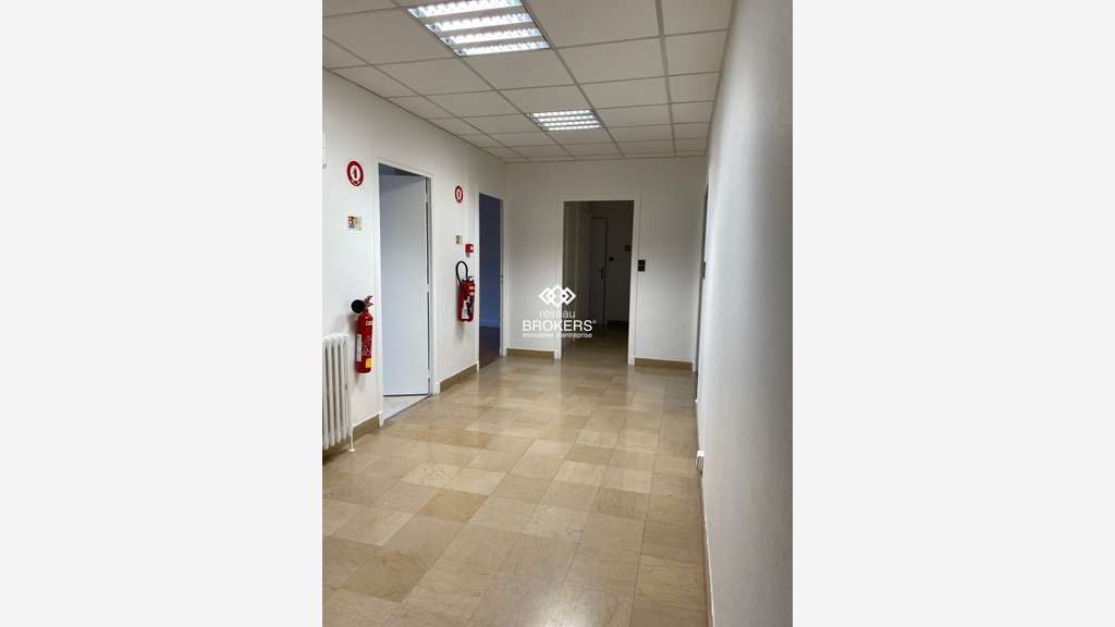 A louer bureaux 122m² à Grenoble Tram Chavant