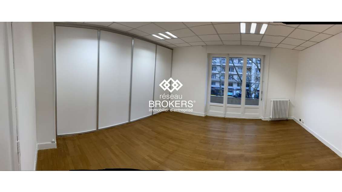 A louer bureaux 122m² à Grenoble Tram Chavant