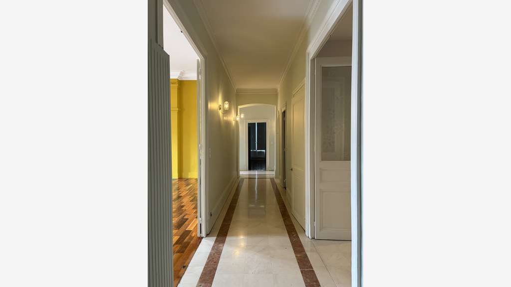 A louer bureaux 150m² R+1 Grenoble Place Vaucanson