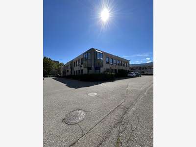 A louer bureaux modernes 418m² Grenoble rue Alliés