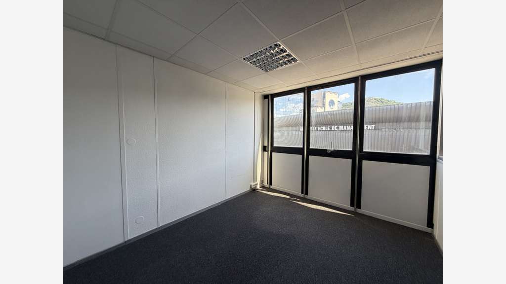 Bureaux 107 m²