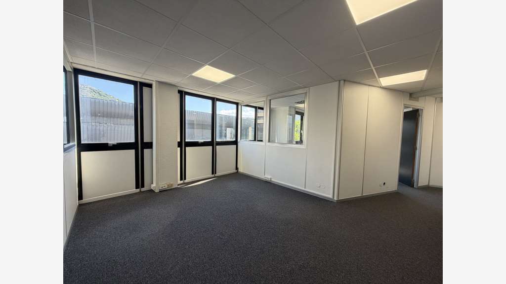 Bureaux 107 m²