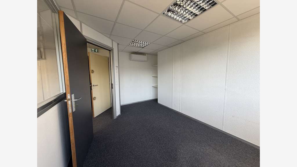 Bureaux 107 m²