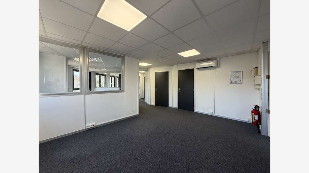 Bureaux 107 m²
