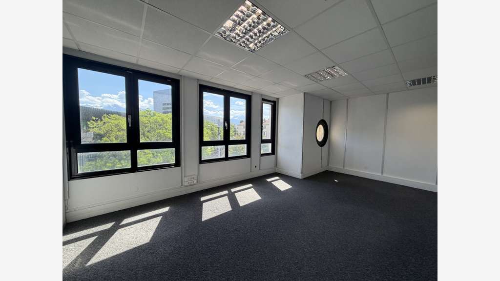 Bureaux 107 m²