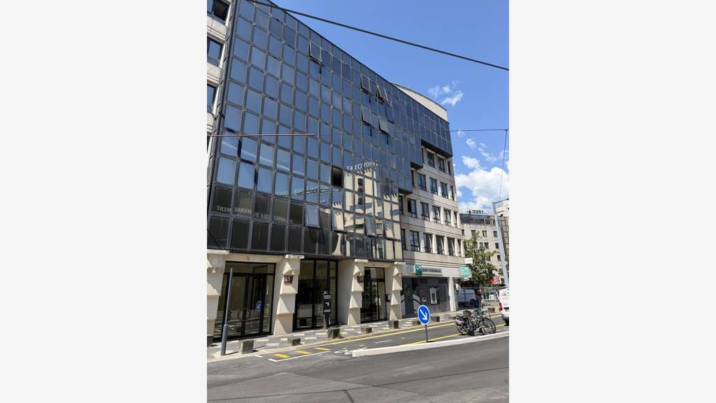 Bureaux 107 m²