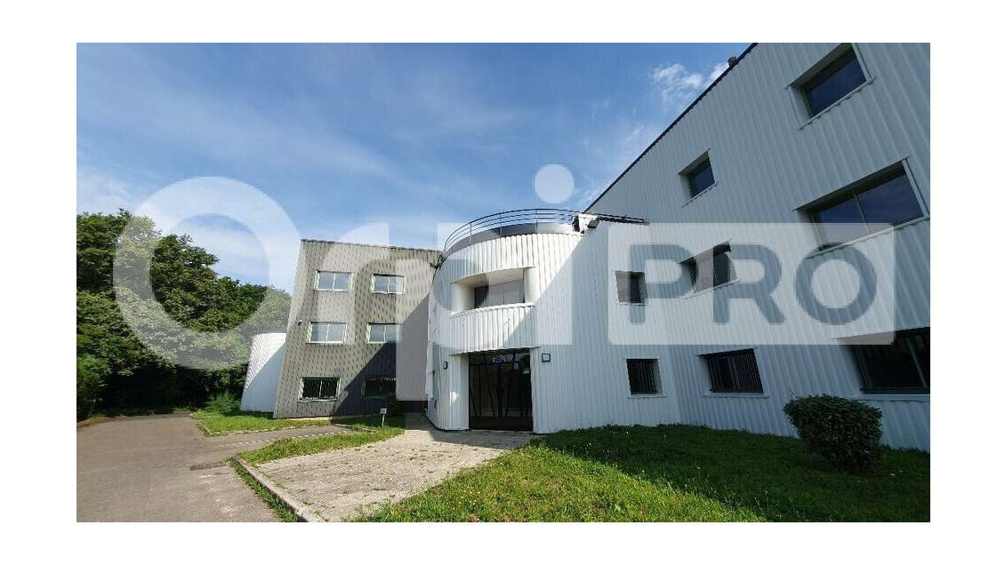 Bureaux dès 100m²  à louer à Gretz-Armainvilliers