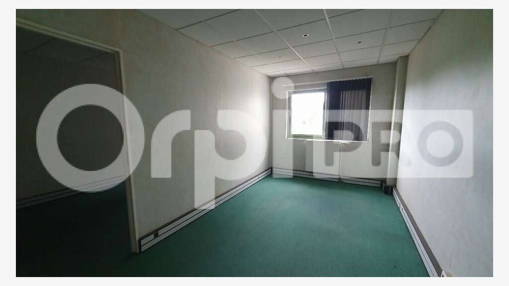 Bureau de 189,40m² à louer à Gretz-Armainvilliers