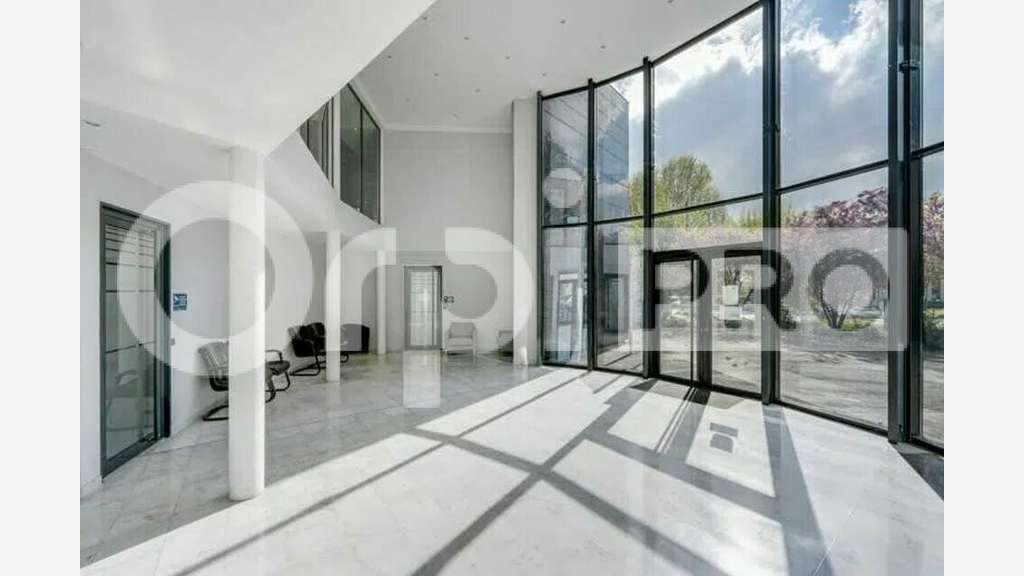 A louer plateau de bureaux de 248m² à Grigny