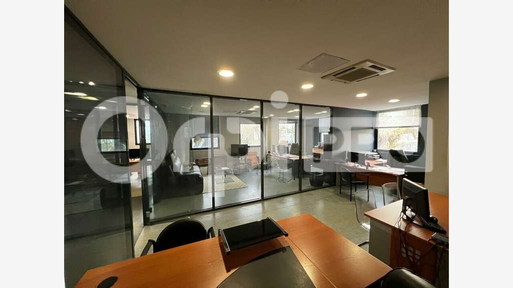 A louer plateau de bureaux de 248m² à Grigny
