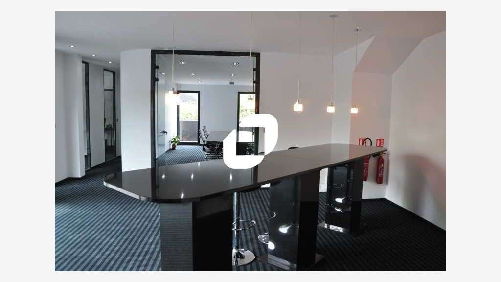 A louer Bureaux 569m² Grigny