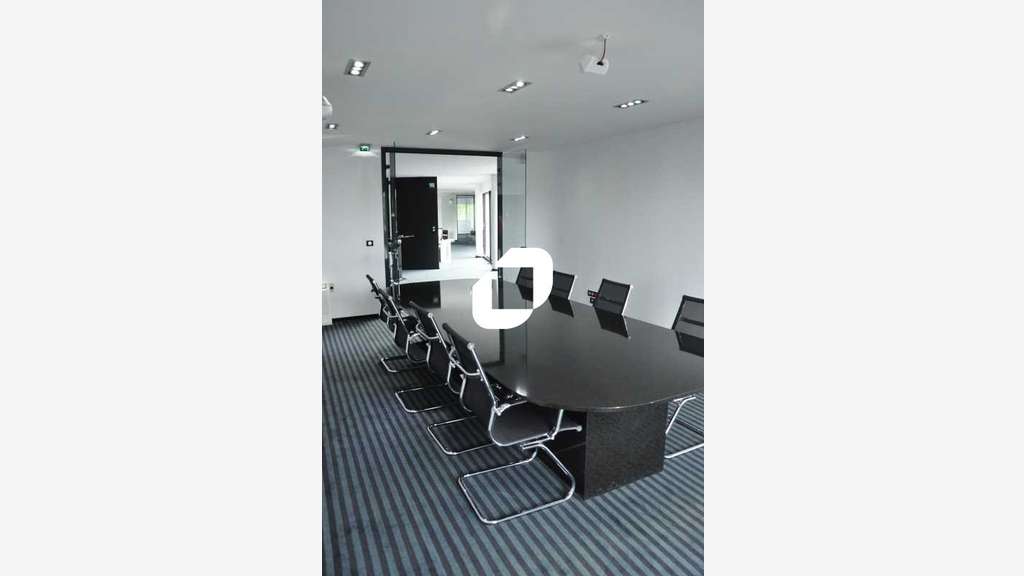 A louer Bureaux 569m² Grigny