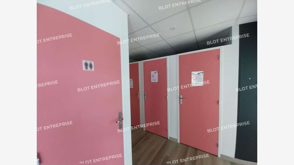A louer bureaux 111m² Guérande pôle Bréhadour