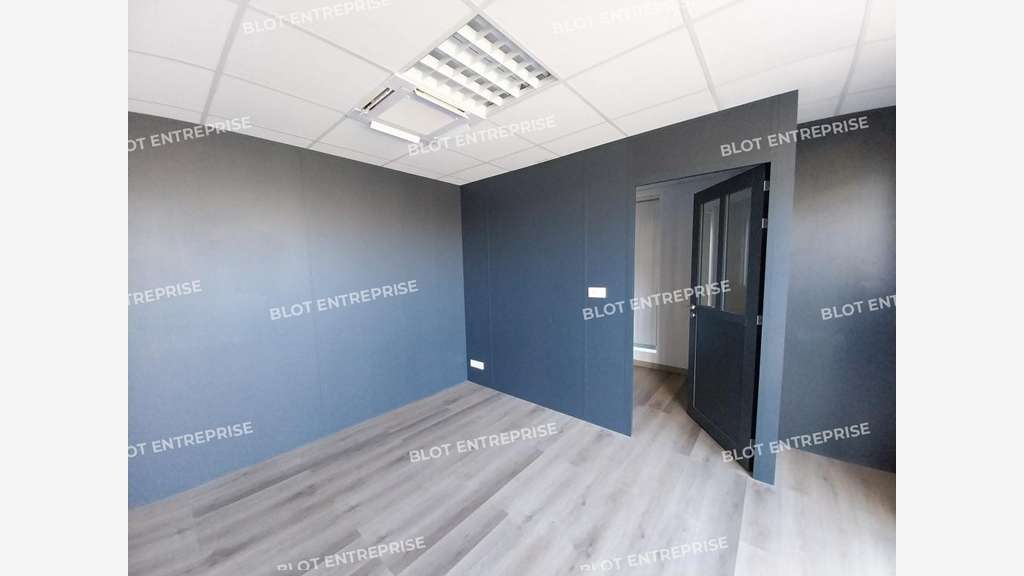 A louer bureaux 111m² Guérande pôle Bréhadour