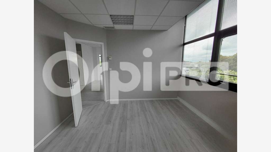 A louer bureaux de 83,15m² accès facile à Guérande