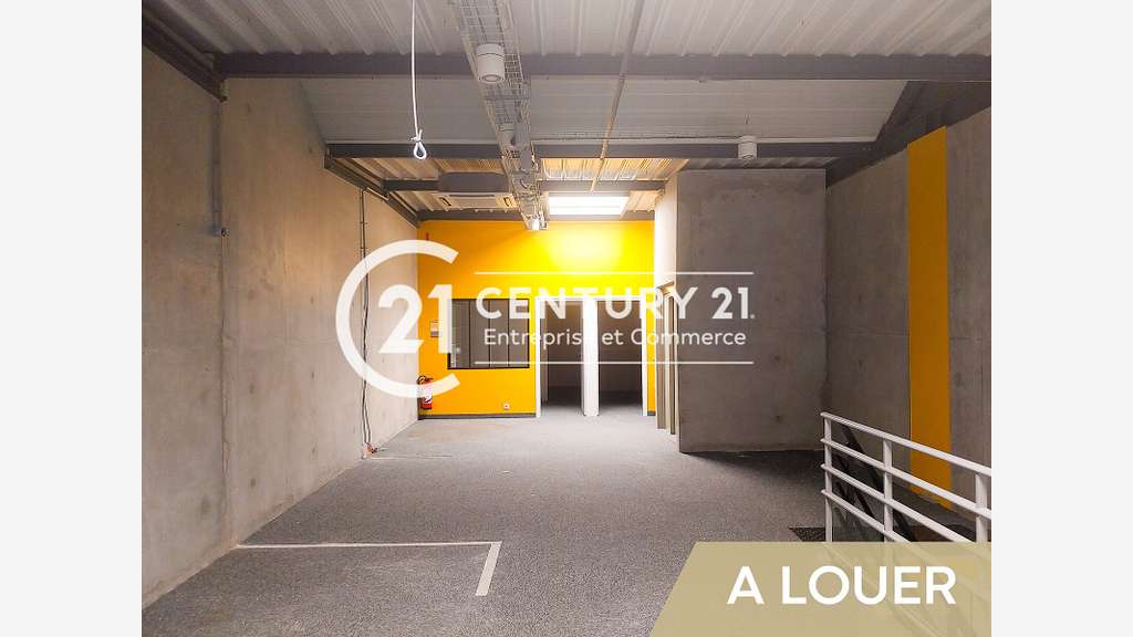 A louer local 180m² à Guérande Villejames 