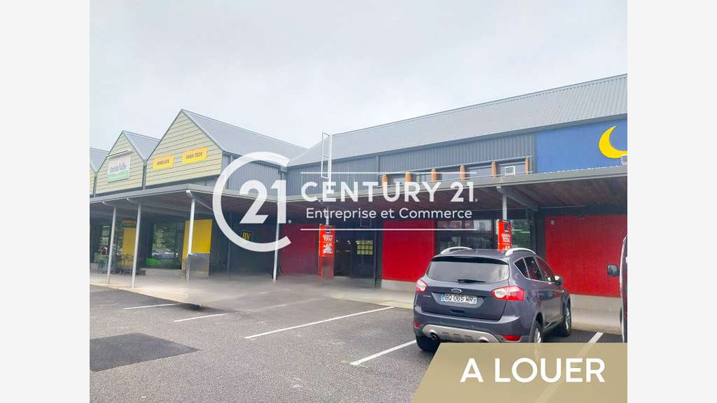 A louer local 180m² à Guérande Villejames 