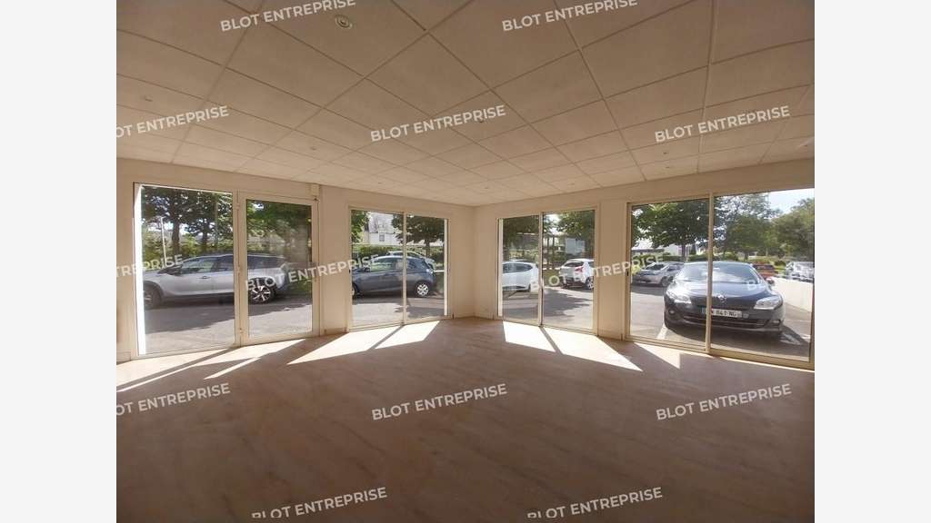 A louer bureaux 50m² sur axe passant à Guérande