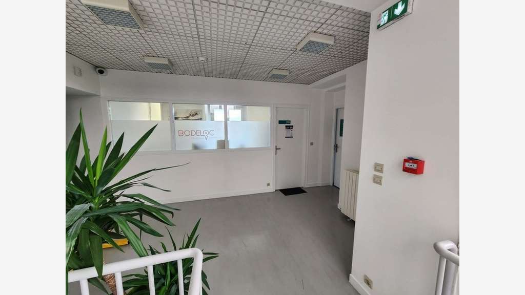 A louer espaces de bureaux à Pont Réan