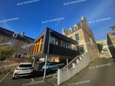A louer bureaux vitrés 120m² à Guingamp Gare