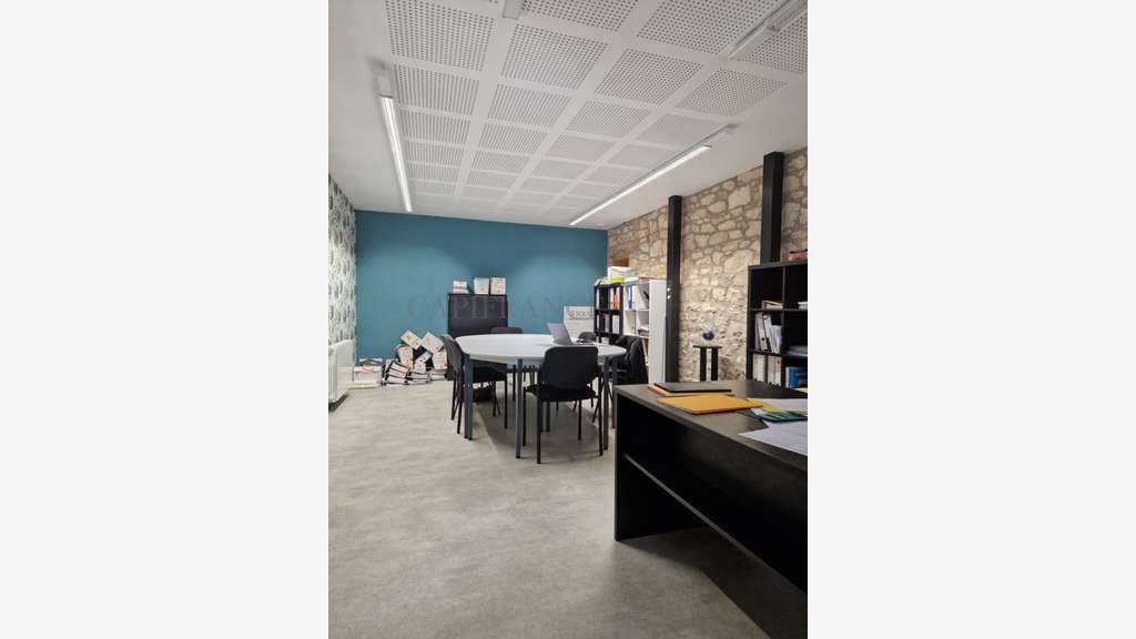 Bureaux rénovés de 110m² à louer à Guingamp (22)