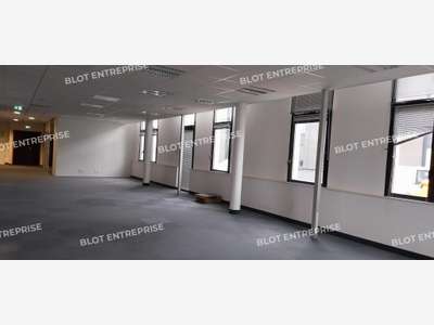 A louer bureaux 397m² RDC  Guipavas