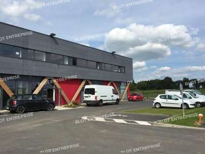 A louer bureaux récents 1490m² à Guipavas
