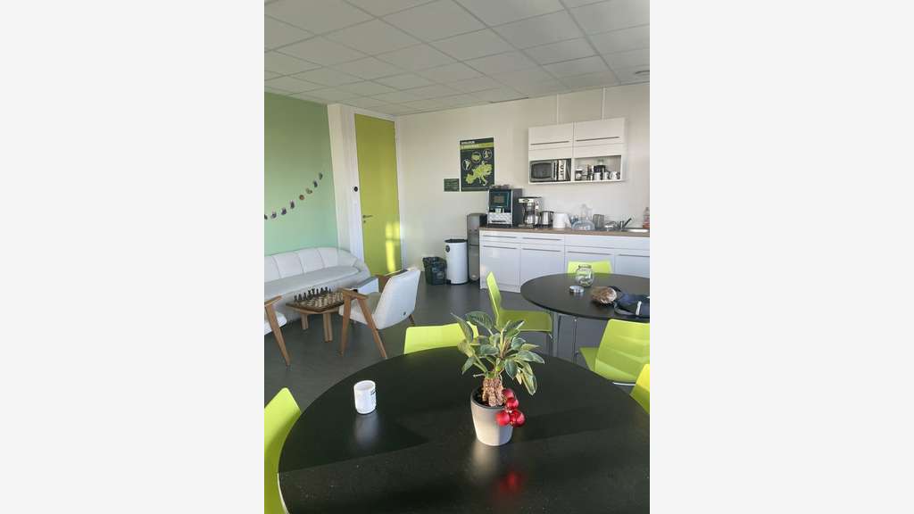 A louer bureaux 330m² R+1 à Guipavas