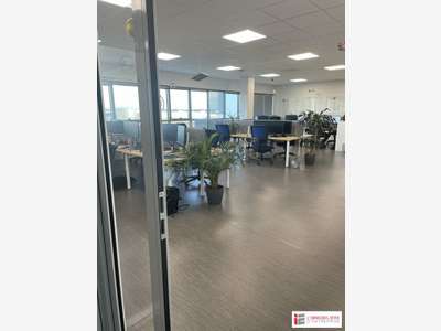 A louer bureaux 330m² R+1 à Guipavas