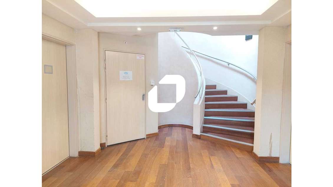 A louer Bureaux 235m² Guyancourt