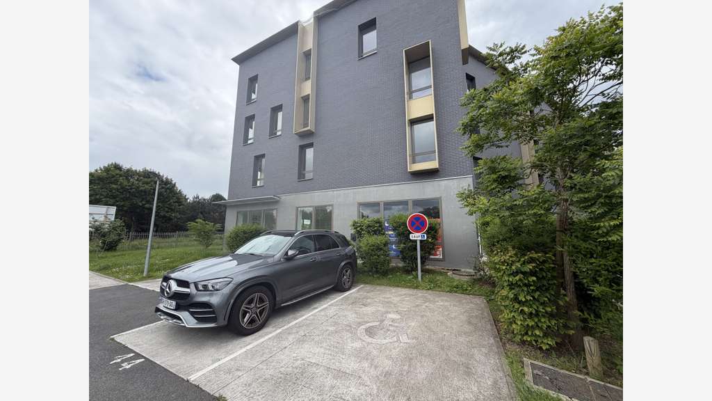 Immobilier Professionnel 175m² à louer Guyancourt