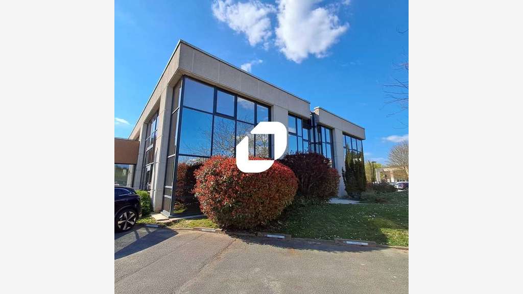 A louer Bureaux 546m² Guyancourt